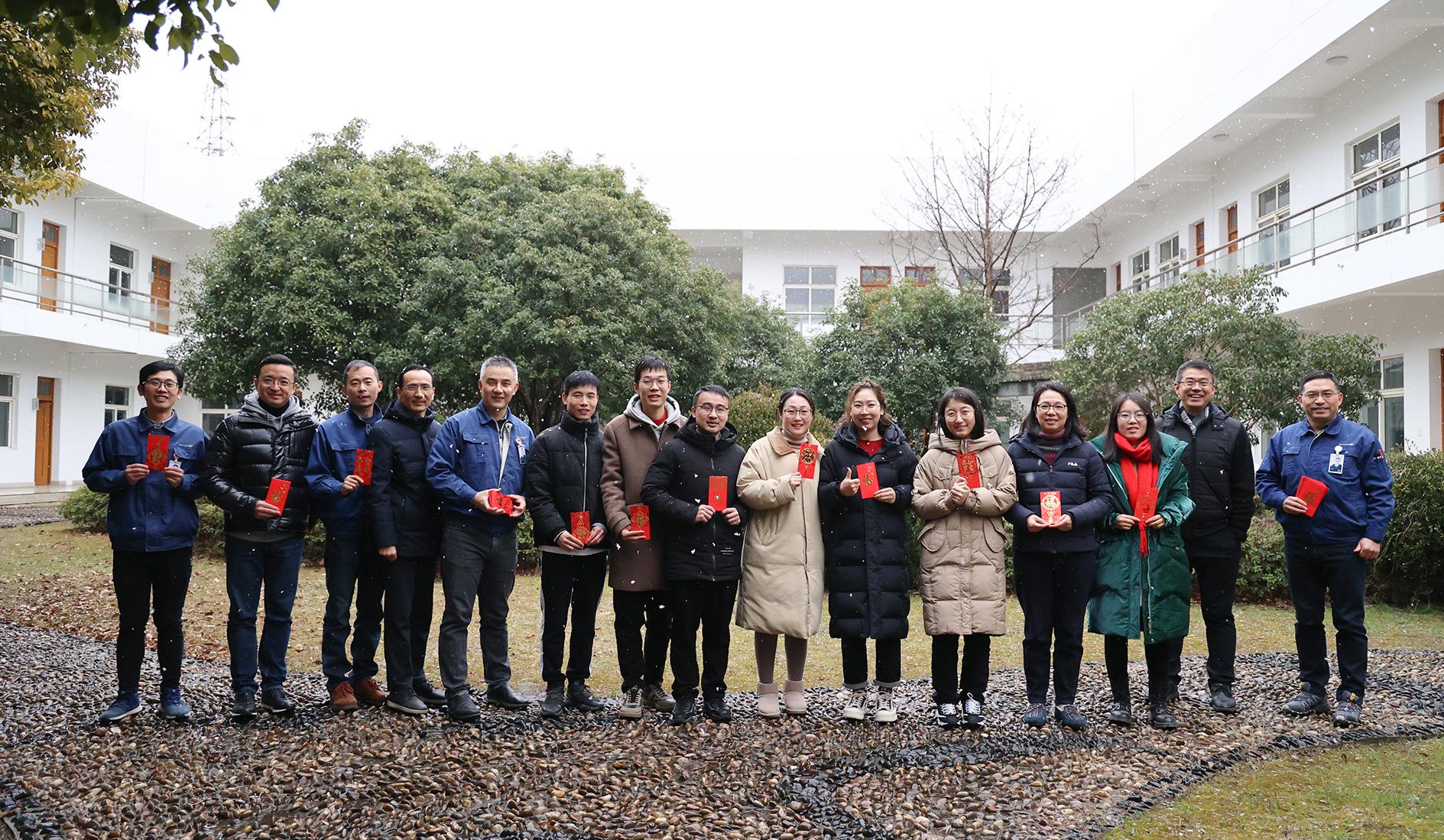 瑞雪兆丰年！虎力全开，开工大吉！